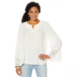 NWT DG2 Plus Size Crochet Trim Bell Sleeve Crinkle Top Plus 2X White